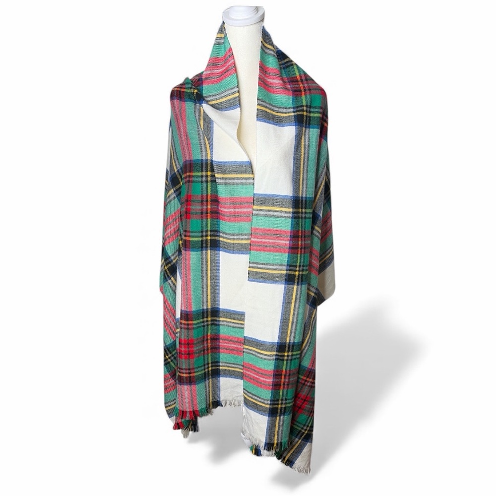 GAP Multicolor oversized super soft Christmas Plaid Scarf NWOT a-48